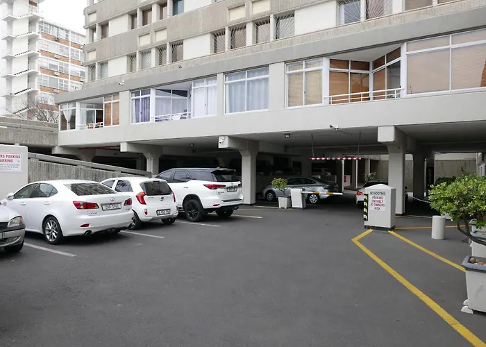 Centurion 207 Luxury Sea Point One Bedroom Apartment With Access To Magnificent Pool Perfect Location By Super Host Melvyn