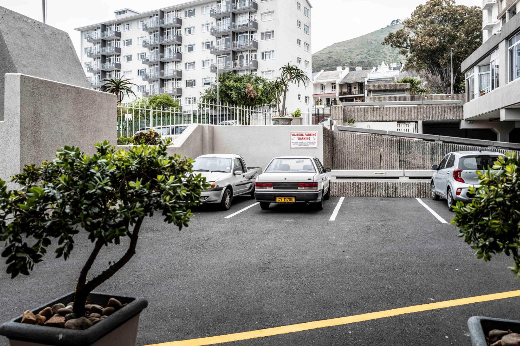 Appartement Centurion 207 Luxury Sea Point One Bedroom With Access To Magnificent Pool Perfect Location By Super Host Melvyn Kaapstad