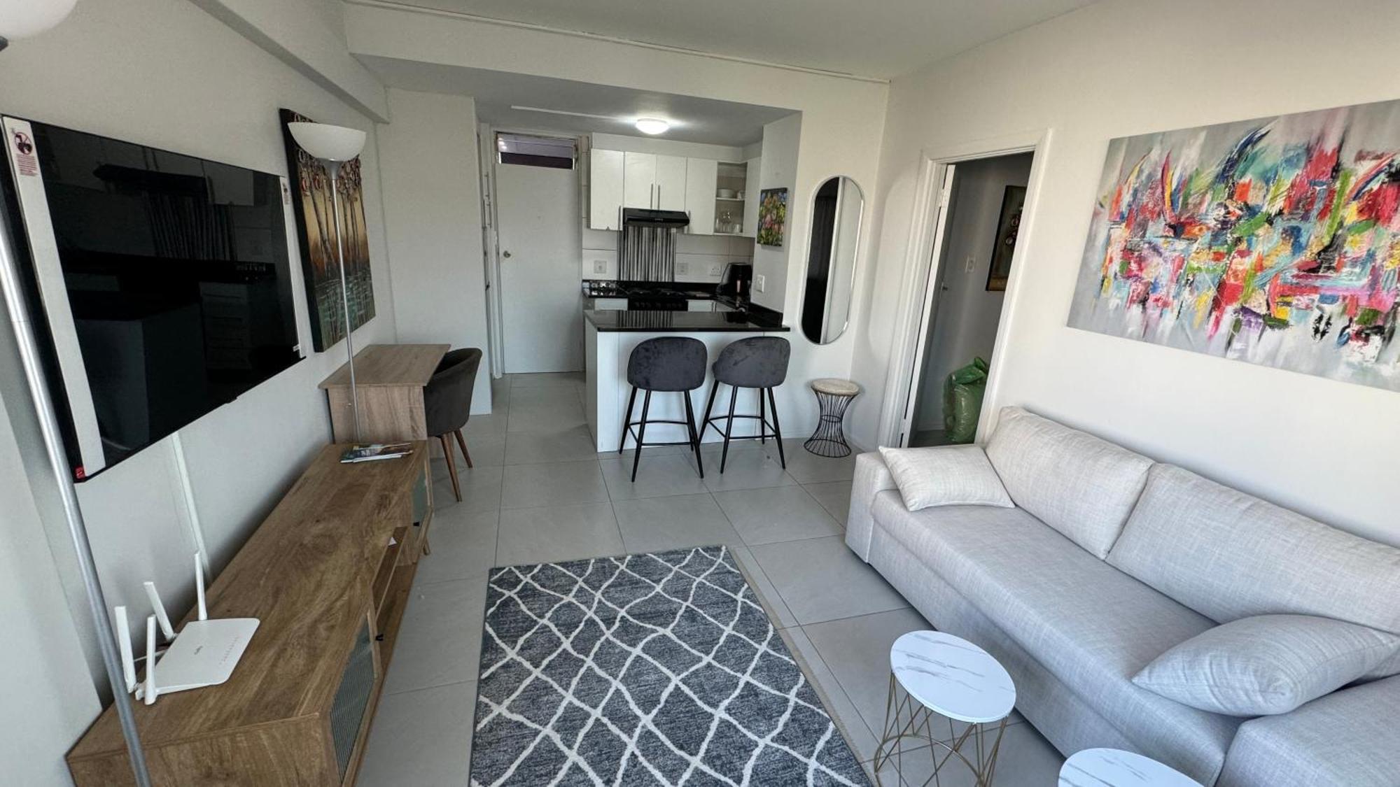 Appartement Centurion 207 Luxury Sea Point One Bedroom With Access To Magnificent Pool Perfect Location By Super Host Melvyn Kaapstad