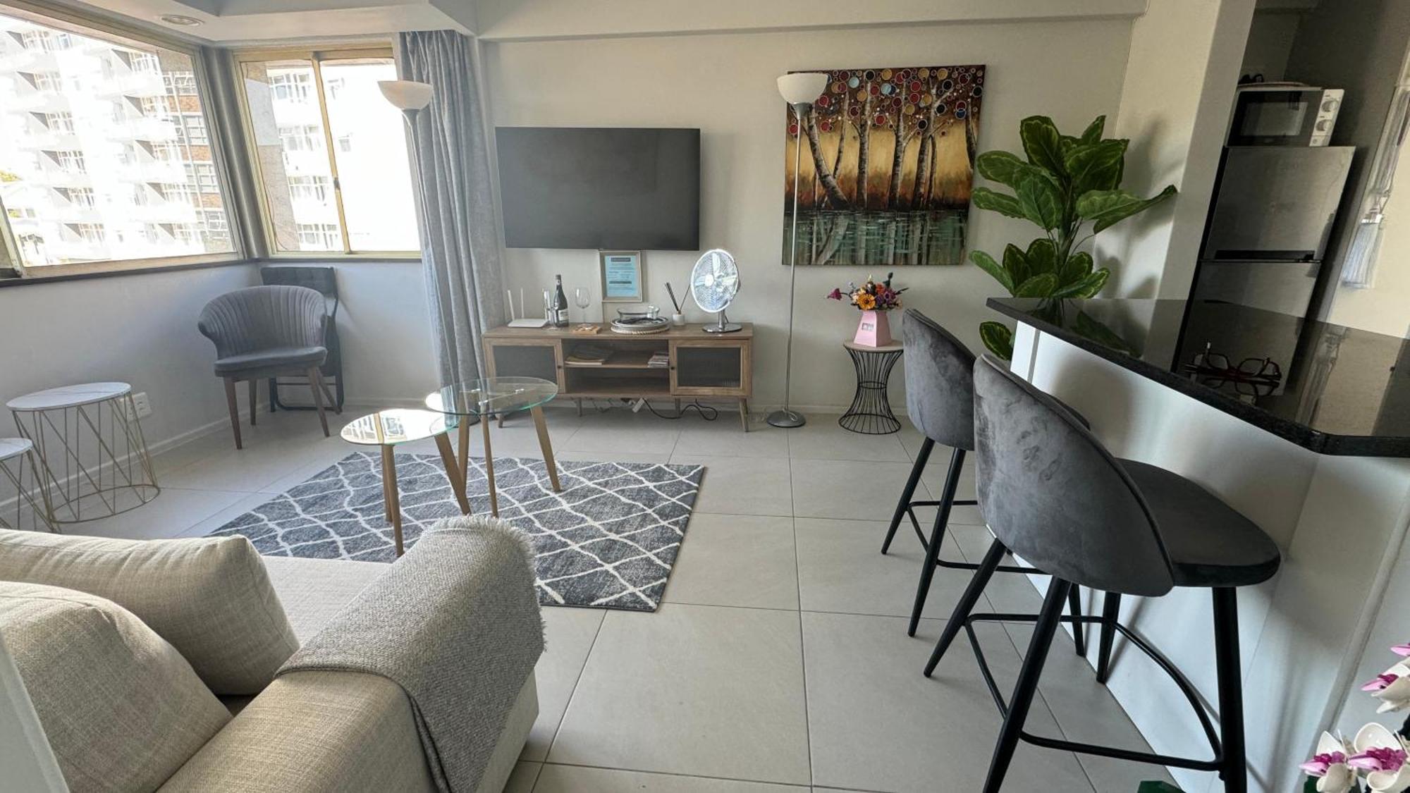 Centurion 207 Luxury Sea Point One Bedroom With Access To Magnificent Pool Perfect Location By Super Host Melvyn Appartement Kaapstad